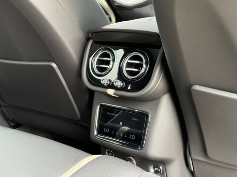 Used 2021 Bentley Bentayga Speed AWD/4WD image 35