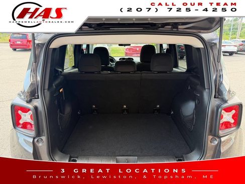 Used 2020 Jeep Renegade Latitude w/ Cold Weather Group AWD/4WD image 12