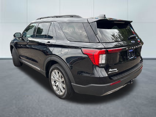 Used 2025 Ford Explorer Active w/ Active Comfort Package AWD/4WD image 2
