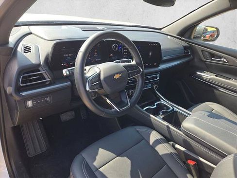 Used 2026 Chevrolet Traverse LT AWD/4WD image 10