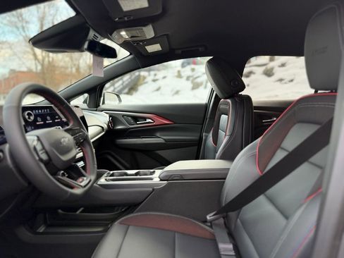 New 2026 Chevrolet Equinox EV RS image 14