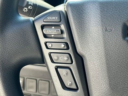 Used 2025 Nissan Frontier SV image 27