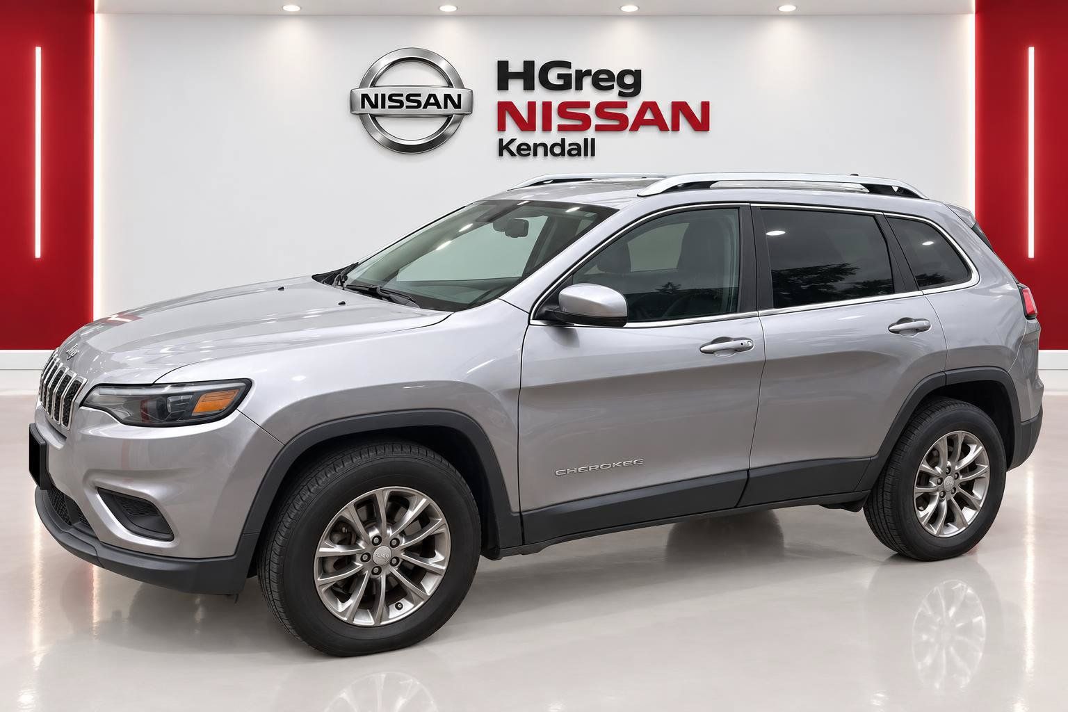 Used 2019 Jeep Cherokee Latitude Plus w/ Comfort/Convenience Group AWD/4WD image 4