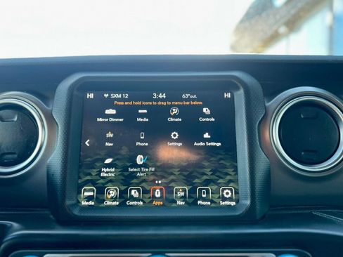Used 2021 Jeep Wrangler Unlimited Rubicon 4xe AWD/4WD image 23