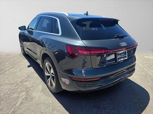 Used 2024 Audi Q8 e-tron Premium Plus AWD/4WD image 5