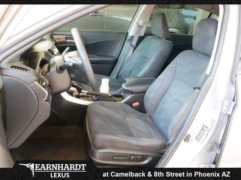 Used 2017 Honda Accord Hybrid Sedan image 2