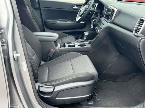 Used 2022 Kia Sportage LX image 23