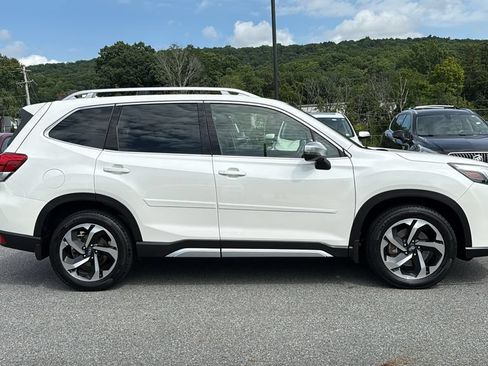 Certified 2023 Subaru Forester Touring AWD/4WD image 5