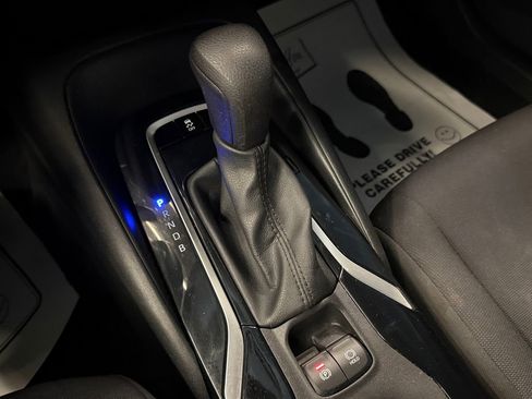 Used 2020 Toyota Corolla LE FWD image 16