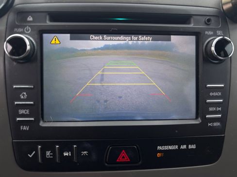 Used 2017 Chevrolet Traverse LS FWD image 17