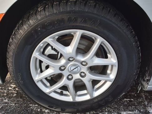 Used 2024 Chrysler Voyager LX image 50