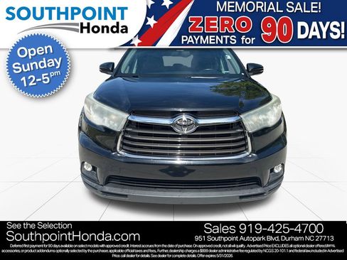 Used 2016 Toyota Highlander Plus AWD/4WD image 2