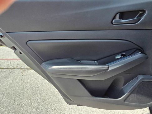 Used 2023 Nissan Altima 2.5 SV FWD image 12