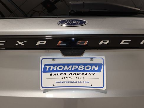 Used 2025 Ford Explorer Active w/ Active Comfort Package AWD/4WD image 38