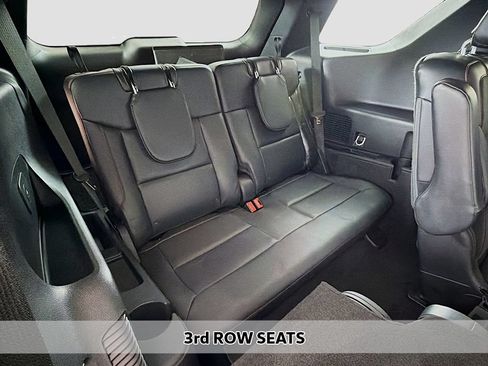 Used 2025 Ford Explorer ST AWD/4WD image 13