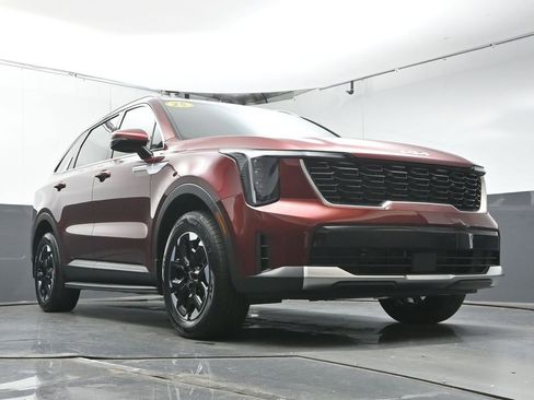 Used 2025 Kia Sorento S AWD/4WD image 34