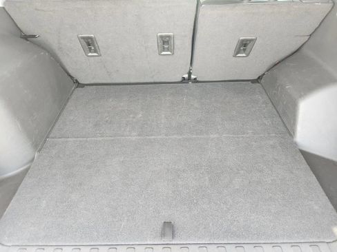 Used 2024 GMC Terrain SLT image 32