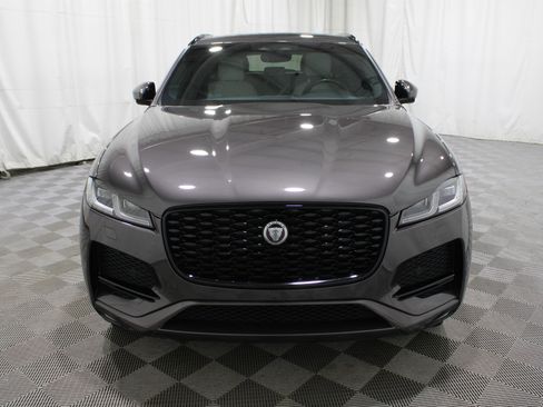 Used 2022 Jaguar F-PACE S image 39