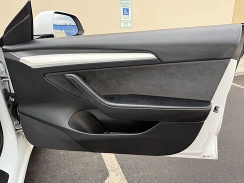 Used 2023 Tesla Model 3 Standard Range RWD image 28