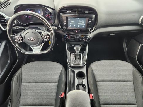 Used 2020 Kia Soul GT-Line FWD image 19