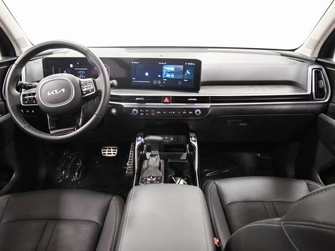 Certified 2025 Kia Sorento SX image 3