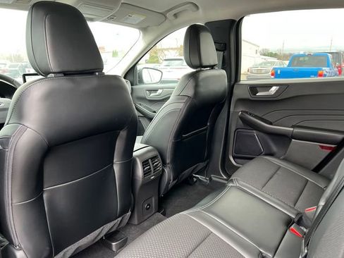 New 2024 Ford Escape SE image 28