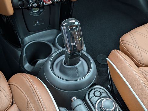 Used 2023 MINI Cooper S w/ Signature Upholstery Package FWD image 32