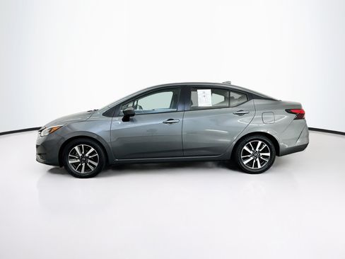 Used 2025 Nissan Versa SV FWD image 4