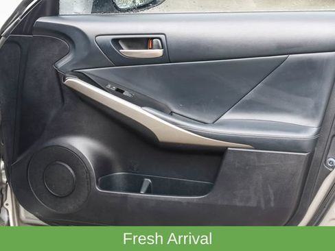 Used 2018 Lexus IS 300 AWD w/ Comfort Package image 16