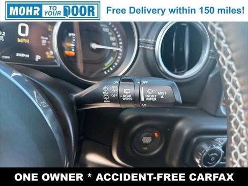 Used 2023 Jeep Wrangler Unlimited Sahara w/ Cold Weather Group image 17