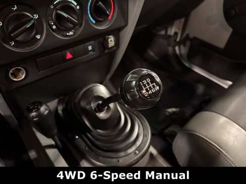 Used 2007 Jeep Wrangler X image 9