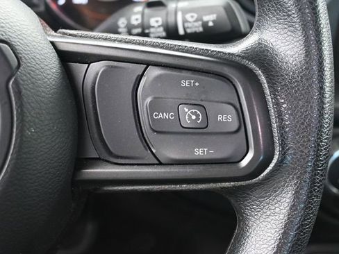 Used 2022 Jeep Wrangler Sport image 33