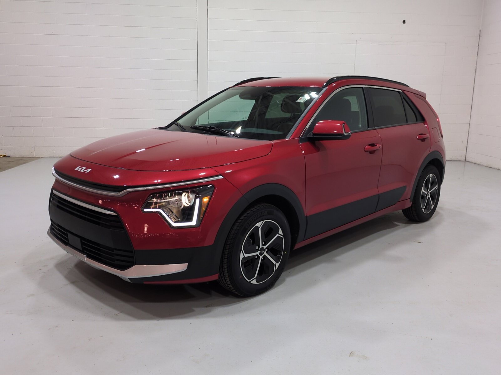 Certified 2024 Kia Niro EX FWD image 8