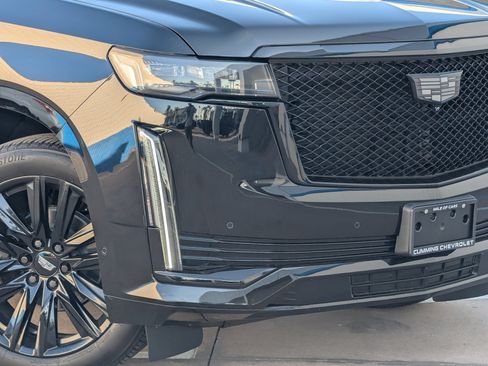 Certified 2023 Cadillac Escalade Sport Platinum AWD/4WD image 3