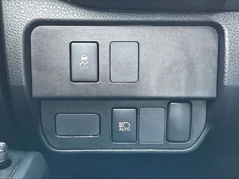 Used 2020 Toyota Tacoma SR w/ SX Package image 33