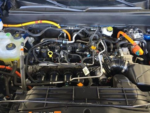 Used 2024 Ford Maverick XLT image 5