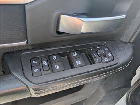 Used 2025 RAM 2500 Big Horn AWD/4WD image 21