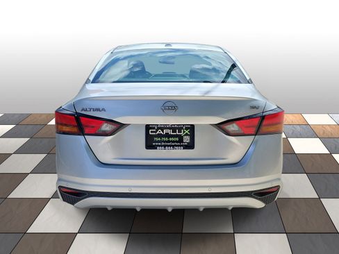 Used 2024 Nissan Altima 2.5 SV image 5