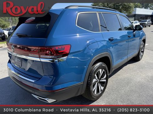 Certified 2025 Volkswagen Atlas SE image 5