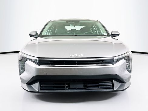 Used 2025 Kia K4 FWD image 2