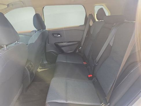 Certified 2023 Nissan Rogue SV image 29