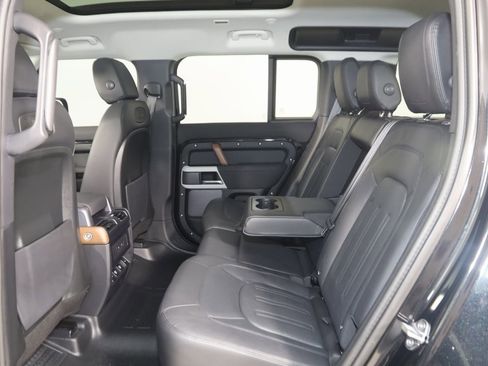 Used 2022 Land Rover Defender 110 SE image 49