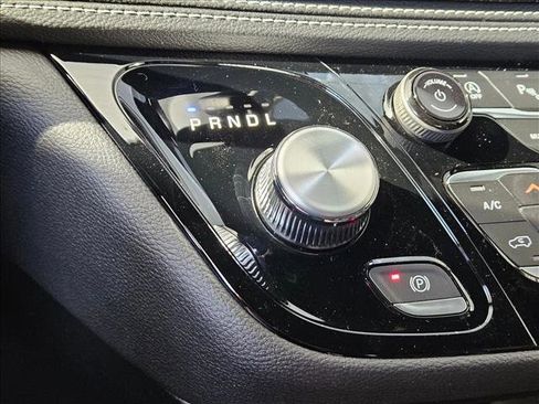 New 2026 Chrysler Pacifica Select w/ S Appearance Package image 15