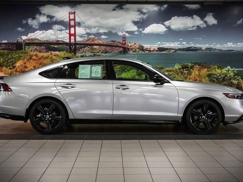 Used 2024 Honda Accord Sport image 5