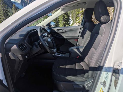 Certified 2025 Ford Escape Active AWD/4WD image 14