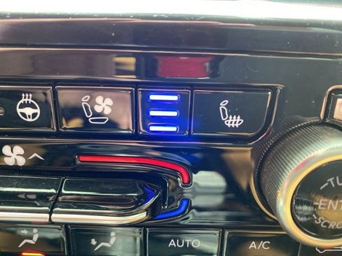 Used 2025 Jeep Grand Cherokee L Summit AWD/4WD image 12