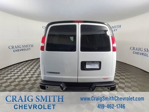 Used 2024 Chevrolet Express 3500 LT w/ LT Preferred Equipment Group image 4