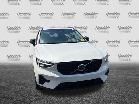 Used 2026 Volvo XC40 B5 Plus AWD/4WD image 5