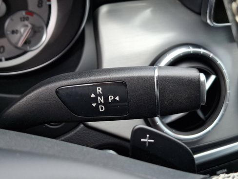 Used 2016 Mercedes-Benz CLA 250 image 13