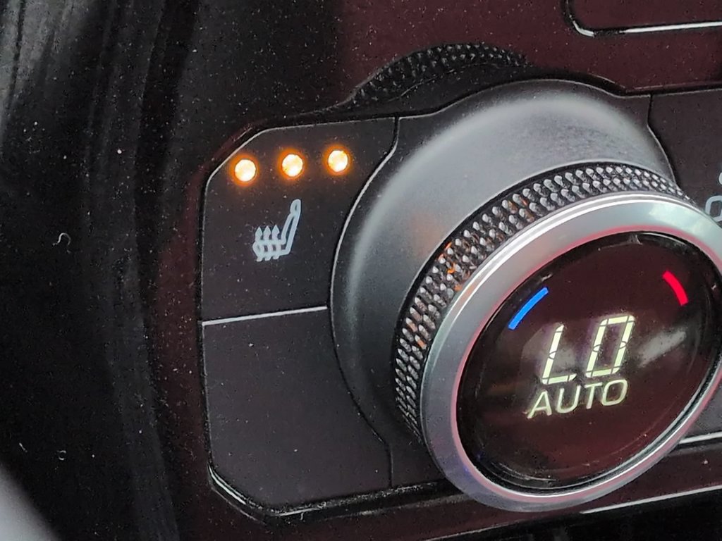 Used 2021 Toyota Highlander XSE FWD image 24